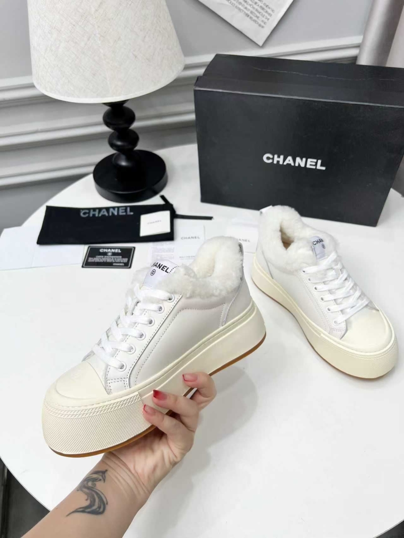 Ch**el sport shoes